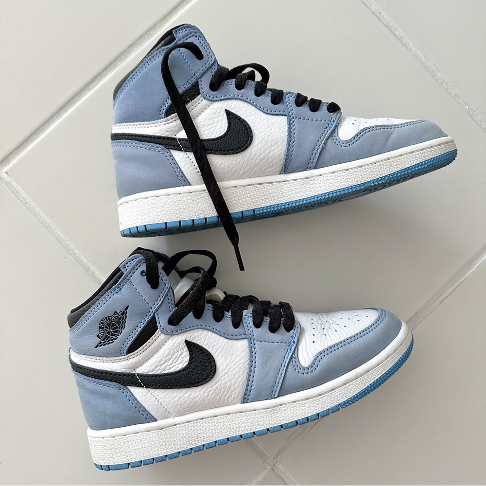 Nike Air Jordan university blue